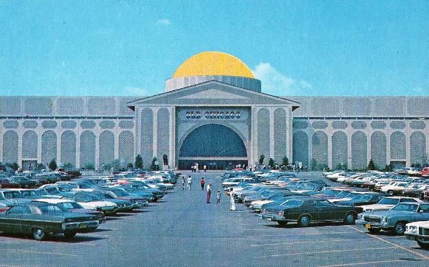 OLD CHICAGO SHOPPING MALL