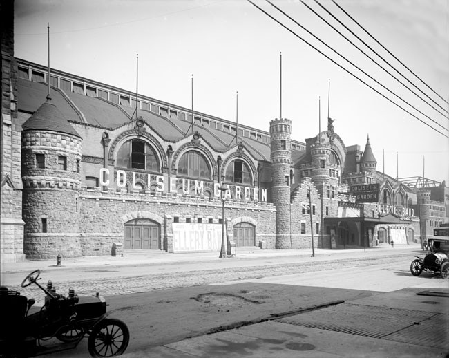 The Chicago Coliseum, 1513 S. Wabash Ave. (1900-1982). T