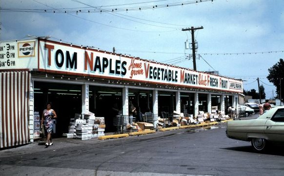 tom naples fruit stand melrose park