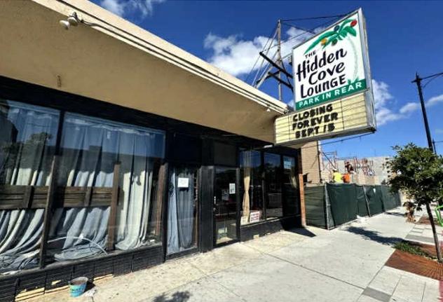 The Hidden Cove Lounge / 5338 N. Lincoln Ave. Chicago, IL. 