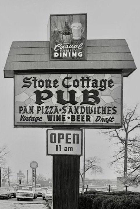 Stone Cottage Pub / 617 W. North Ave. Elmhurst, IL. (1972-1989)