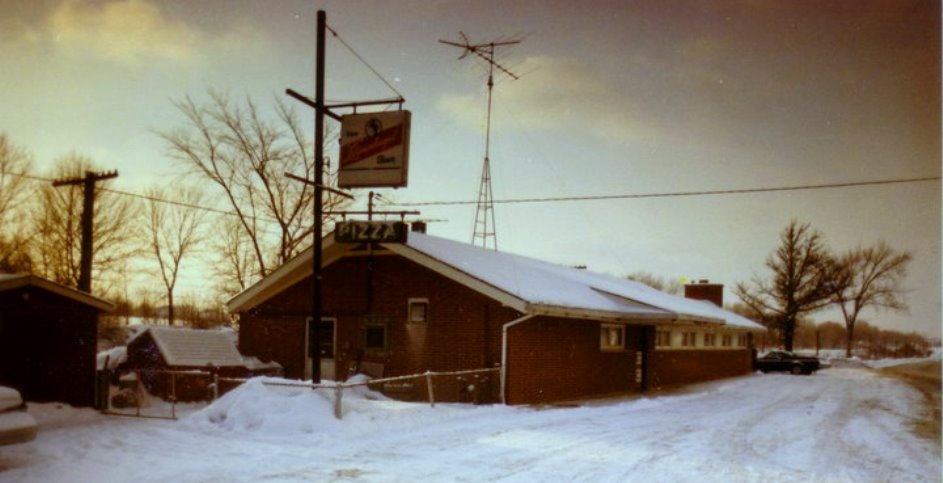 CHARLOTTE'S PIZZA BARRINGTON ILLINOIS