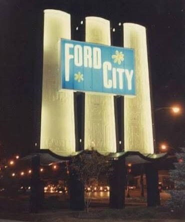FORD CITY MALL