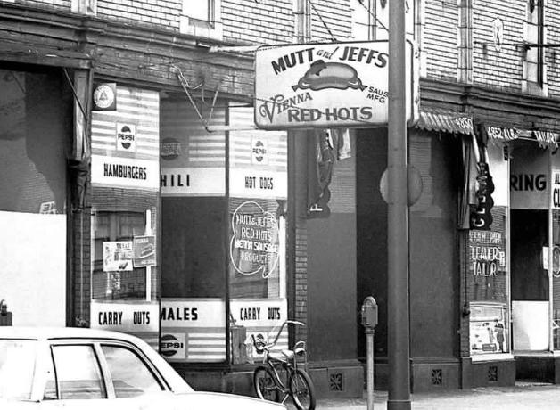 mutt and jeff's hotdogs